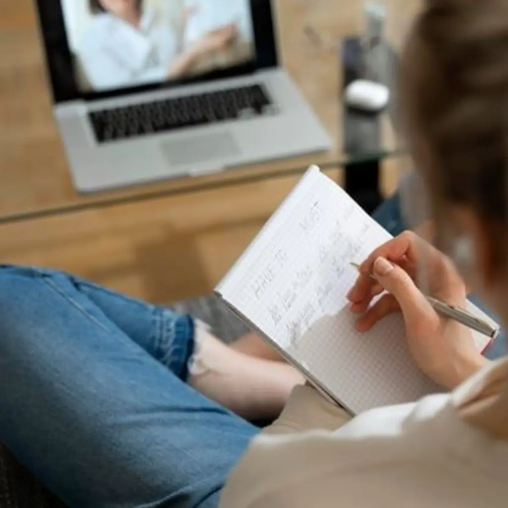 Psicologia online: como funciona e será adequada para mim?